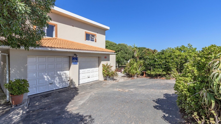 3 Bedroom Property for Sale in Franskraal Western Cape